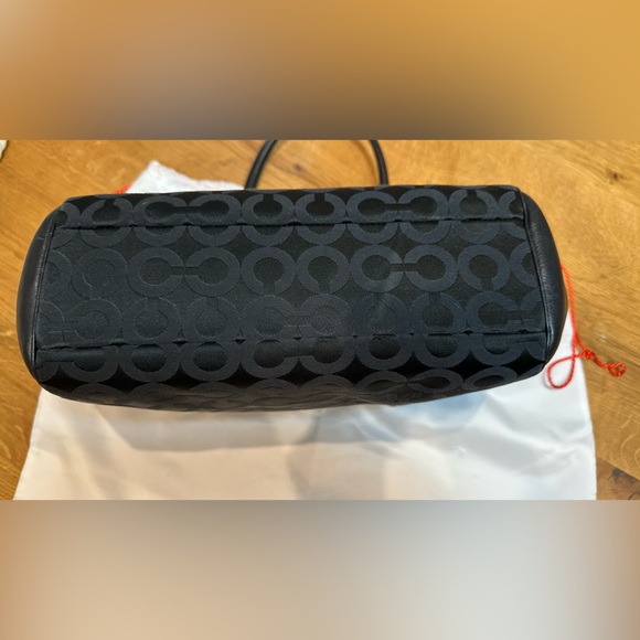 Coach Madison Madeline Satchel with the Op Art Sateen signature 'C' pattern - Picture 2 of 6